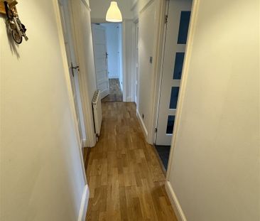 2 Bedroom Flat - Photo 1