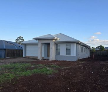 24 Brentwood Street, Highfields - Photo 2