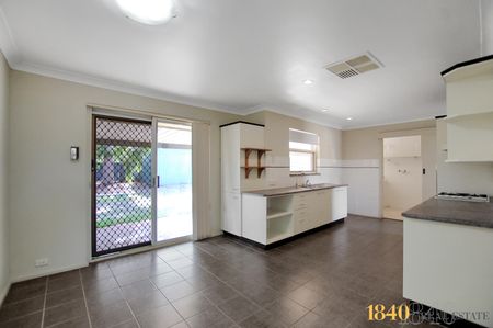 10 Vulcan Avenue, Modbury Heights SA 5092 - House For Rent - $650 | Domain - Photo 5