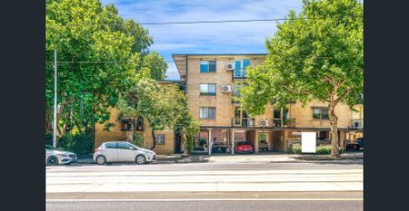 Freshly Updated North Melbourne Apartment – Inspection a Must - Photo 2