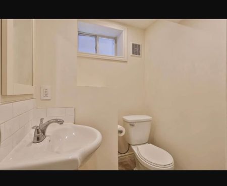 For Lease - Basement - 311 Dunsmure Road, Hamilton, Ontario - Photo 3