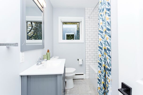 For Lease - 419 Brownfield Gardens, Toronto, Ontario - Photo 1