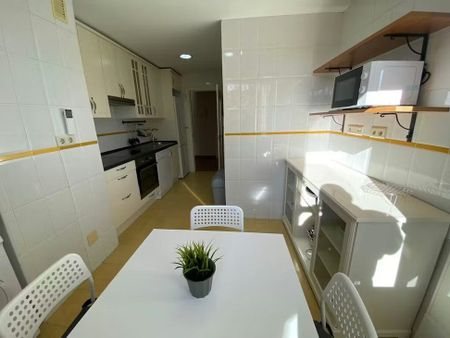 Calle Isaac Albéniz, Majadahonda, Community of Madrid 28222 - Photo 4