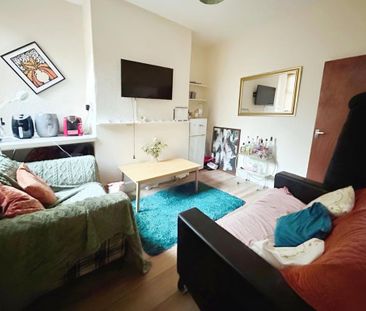 3 bedroom terraced house to rent - Photo 3