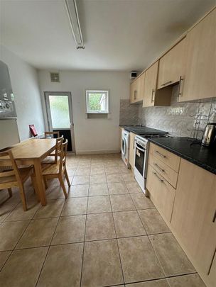 4 bedroom terraced house to rent - Photo 1