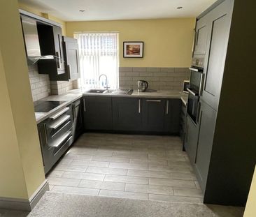 2 Bed Terraced House, Peacock Avenue, M6 - Photo 5