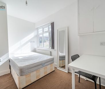 4 bedroom terraced bungalow to rent - Photo 2