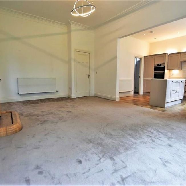 5 Bedroom Detached To Let - Photo 1