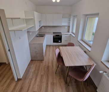 Pronájem bytu 1+1 38 m² - Fotografie 5