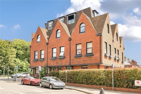 2 bedroom penthouse to rent - Photo 2