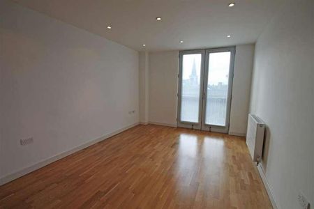 Castle Quay, MK40 - Photo 2