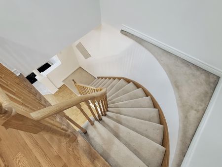 For Lease - 30 Catalina Crescent, Richmond Hill, Ontario - Photo 3