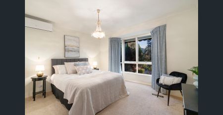 Generational Family Home Close to Parks and Shops - Photo 4