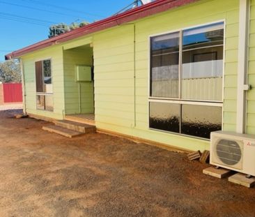 COSY AND NEAT 2 BEDROOM HOME! - Photo 2