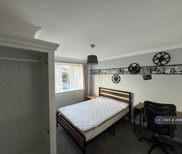 1 bedroom in a house share to rent - Photo 5