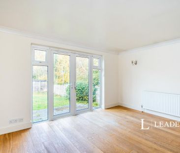 4 bedroom detached house to rent - Photo 2