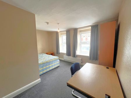 5 Bed Maisonette, Stokes Croft, BS1 - Photo 4