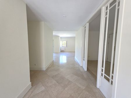 Excelente apartamento em condomínio de luxo com piscina e localização prime - Photo 3