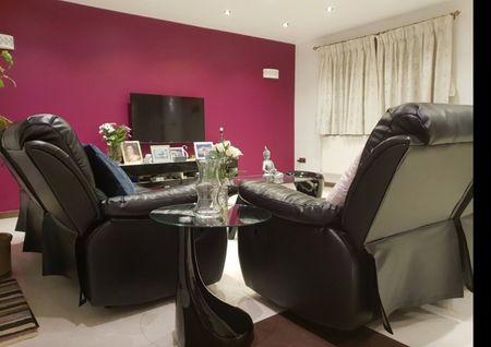 3 Bed Semi-Detached House, Harrow, HA2 - Photo 2