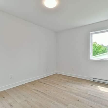 APPARTEMENT 4½ À LOUER POUR JUILLET - ST-DONAT - Photo 3