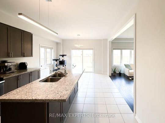 For Lease - 1426 Farrow Crescent, Innisfil, Ontario - Photo 1