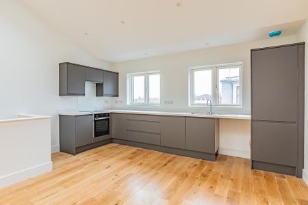 2 bedroom terraced house to rent - Photo 2
