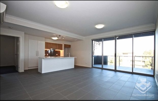 Modern 1 Bedroom Apartment 1 Bathroom for Rent - Prime Location in Kelvin Grove - Photo 1