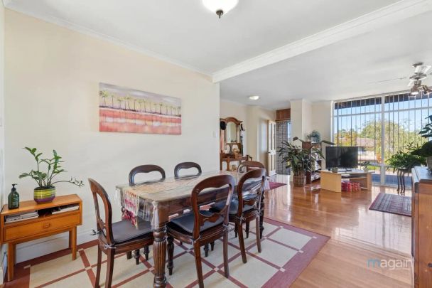 “Family home ready for you to move in” - Photo 1