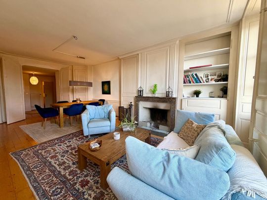 Superb 3.5 room apartment with fireplaces and character - Photo 1