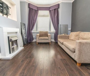 2 bedroom end of terrace house to rent - Photo 3