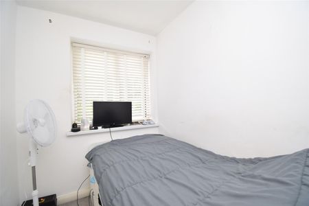 Oxford Drive, Kippax, Leeds - Photo 5