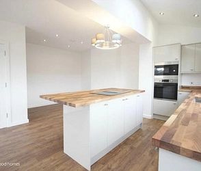 Pegwell Road, CT11 0LY, Ramsgate - Photo 2