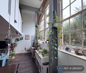 2 bedroom flat to rent - Photo 4