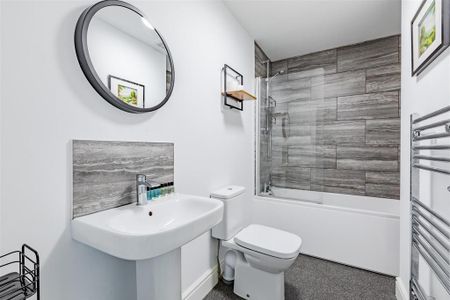 2 bedroom flat to rent - Photo 5