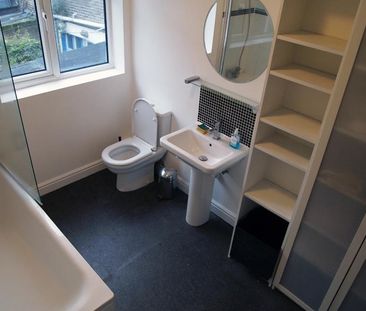 1 Bed Maisonette, Creek Road, SE10 - Photo 6