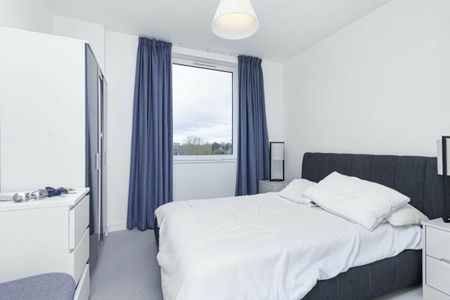 Holman Drive, UB2, London - Photo 4