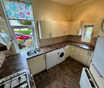 2 bedroom flat to rent - Photo 4