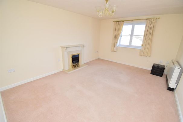 Spruce Court, Wakefield - Photo 1