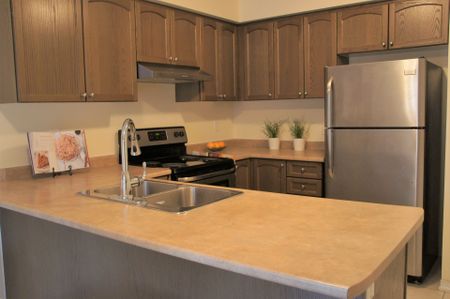 For Lease - 5289 Major Mackenzie Drive, Markham, Ontario - Photo 3