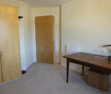 2 bedroom retirement property to rent - Photo 6