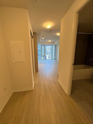 For Lease - 8 Widmer Street Unit# 1708, Toronto, Ontario - Photo 1