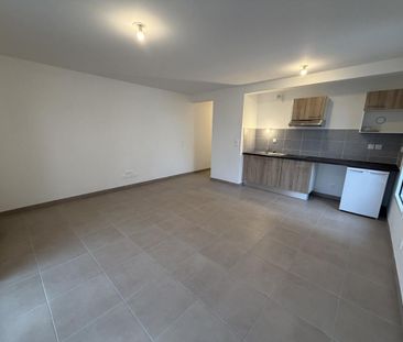 Location Appartement 2 pièces 50m² BORDEAUX 33800 - Photo 4