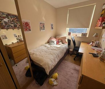 5 Bed Student Accommodation - Photo 5