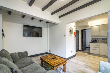 6 bedroom house to rent - Photo 4