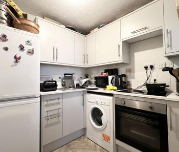 1 bedroom flat to rent - Photo 4