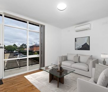 Bright & Private Apartment Moments from Transport & Shops! - Photo 3
