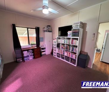 Fabulous Family Home with 9×7.5m shed extra high for mobile home & ... - Photo 2