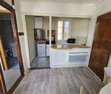 Location Appartement 1 pièce 20m² COMPIEGNE 60200 - Photo 5