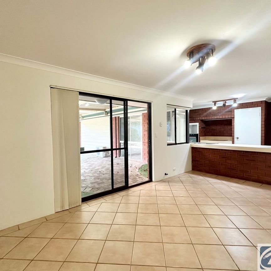 Large Family Home - Photo 1