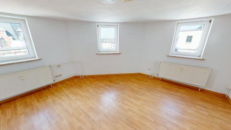 Charmante Dachgeschosswohnung im Altbau - Foto 4